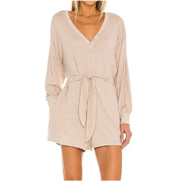 L*Space Saturdays Short Romper L - Picture 1 of 10